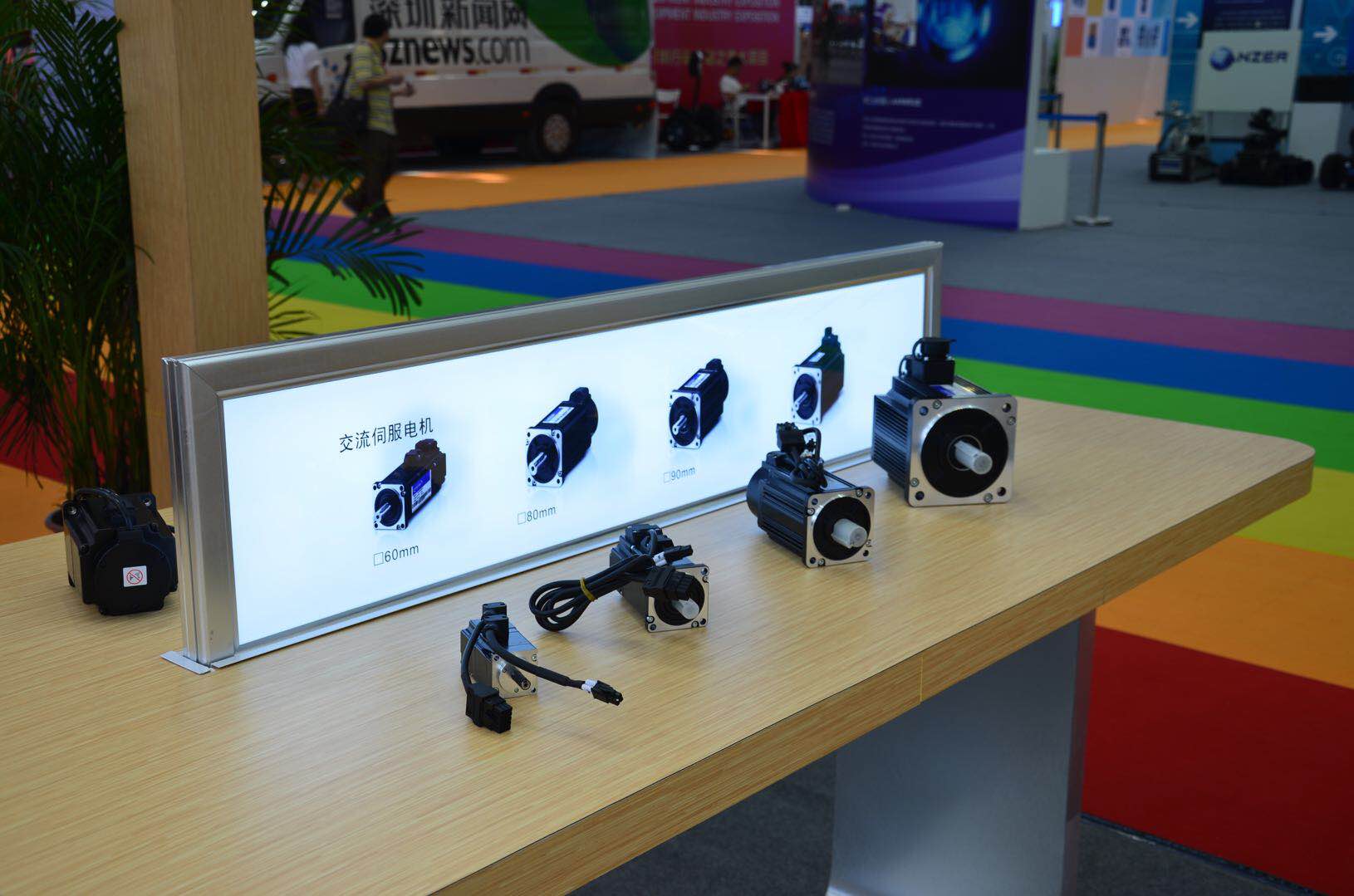 2016年第五屆深圳電子裝備產(chǎn)業(yè)博覽會——英士達(dá)機(jī)電驚艷亮相 2016年第五屆深圳電子裝備產(chǎn)業(yè)博覽會——英士達(dá)機(jī)電驚艷亮相